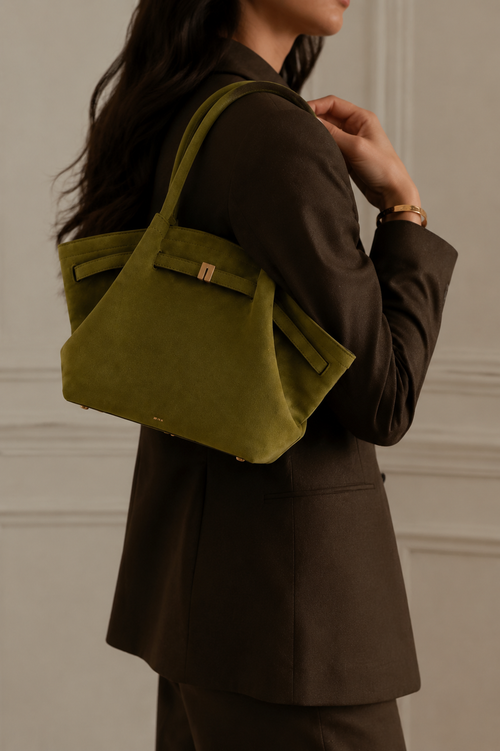 JW PEI -  Medium Hana Tote Bag حقيبة هانا المتوسطة